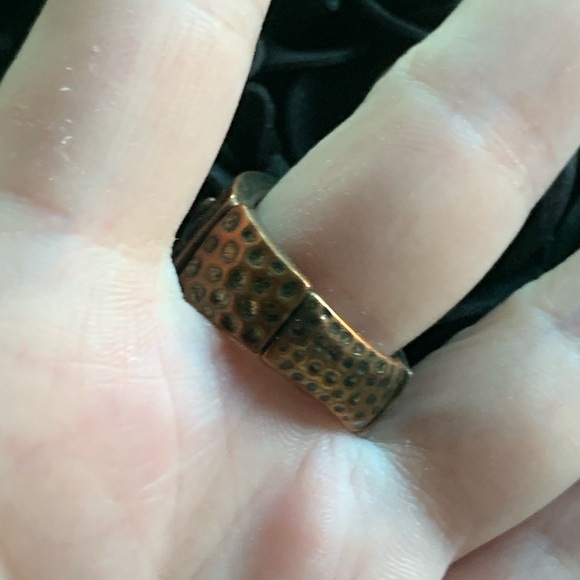 Cross ring ✝️ - Picture 3 of 3